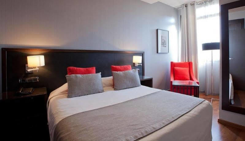 Suites Center Барселона Экстерьер фото
